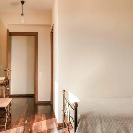 Theodoros * 斯沃伦塔